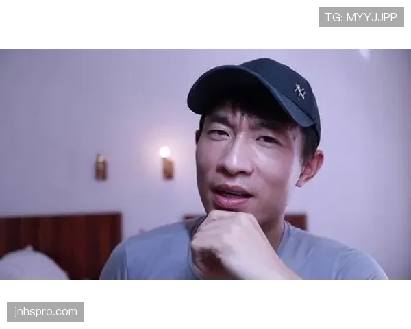 如果吴向东开VLOG,点进去不是看训练而是看他刷卡 如果吴向东开VLOG,点进去不是看训练而是看他刷卡